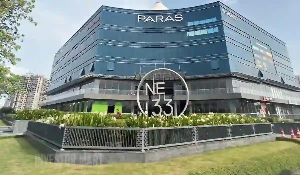 paras one33 banner